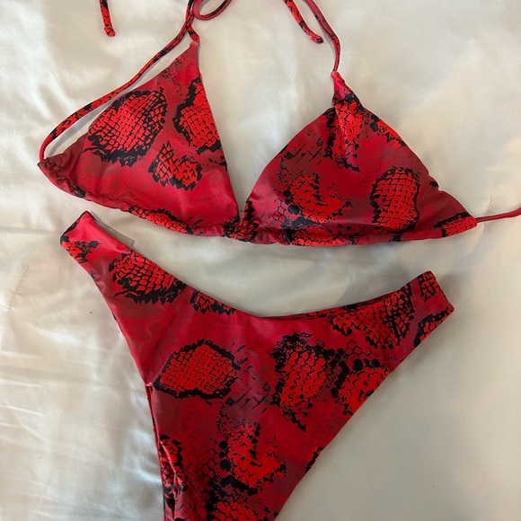 Red Bikini Set - Picture 2 of 4